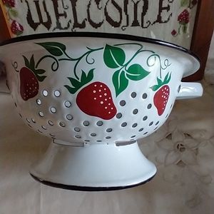 Vintage 1983 Teleflora Metal Strawberry Strainer